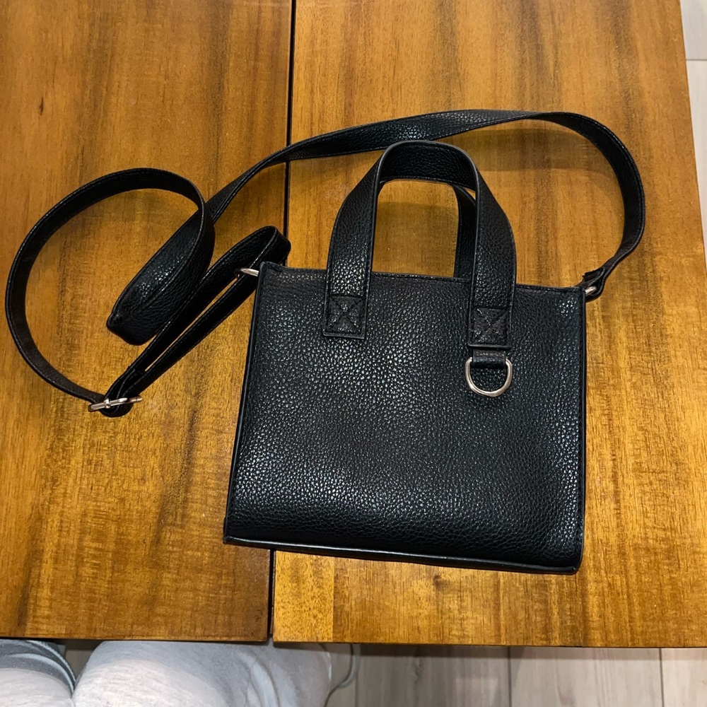 Black crossbody purse